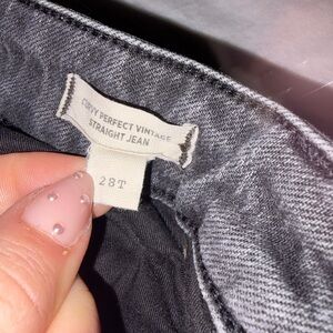 Madewell Curvy Perfect Vintage Straight Jeans in Washed Black - Size 28T